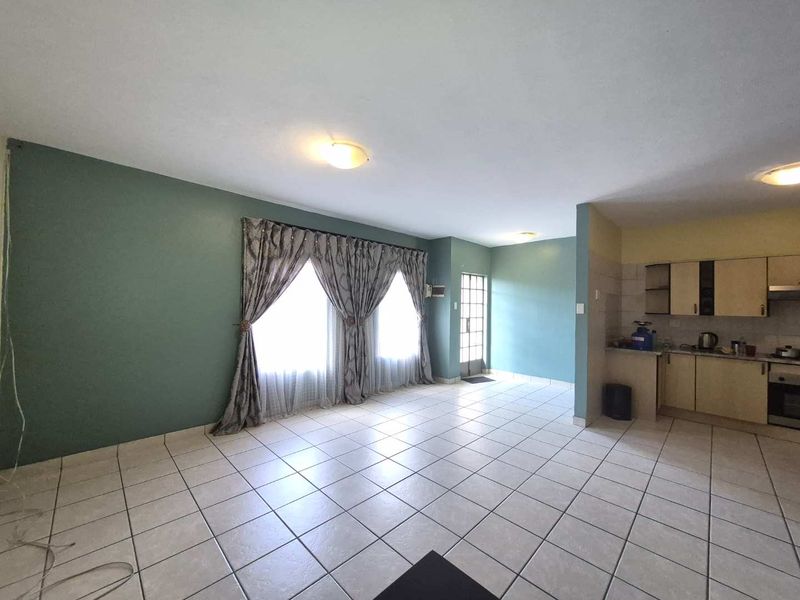 3 BEDS , 2 BATHROOMS FOR SALE IN NORKEM PARK - Photo 4