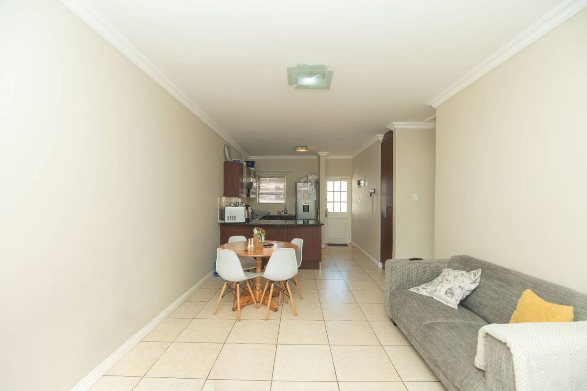 Comfortable Living - Photo 2