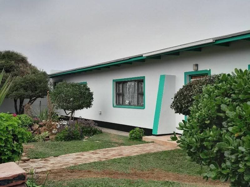 HOUSE FOR SALE IN HENTIES BAY - Photo 2