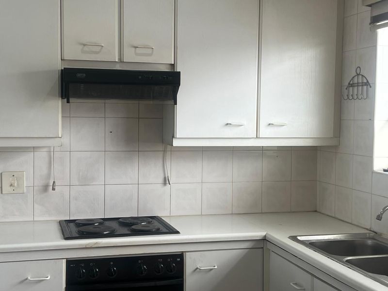 This lock up and go upstairs unit is up for grabs in a lovely quiet security complex - Photo 6