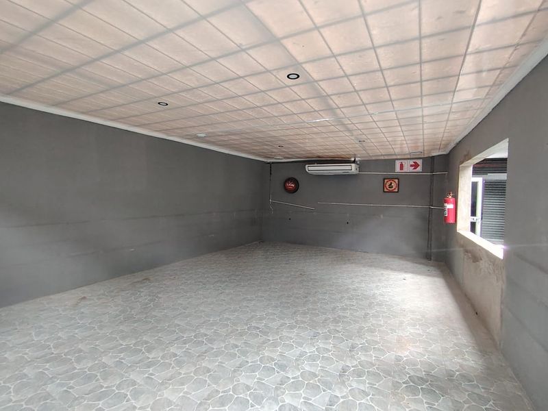 550 m2 Commercial Space in Durban's CBD - Photo 9