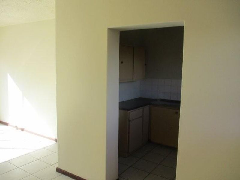 1 BEDROOM FLAT TO RENT IN PRETORIA WEST - Photo 5