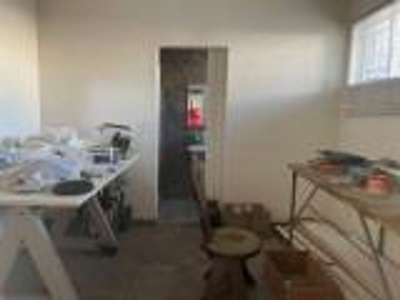 Discover Endless Potential: Home Plus Huge Workshops - Photo 9