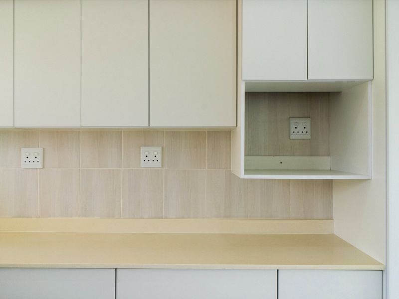 Newly renovated and on the beach - Photo 9