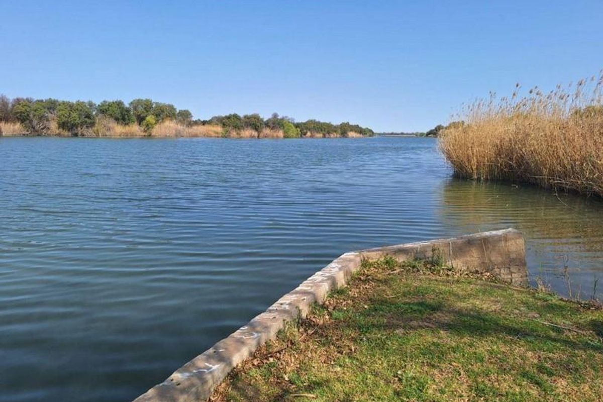 River Front House on the Vaal River, Douglas, Northern Cape - Photo 3