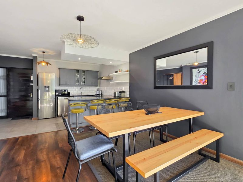 Woodstock's Finest: Contemporary Two-Bedroom Apartment with Urban Charm - AirBnB Friendly - Photo 8