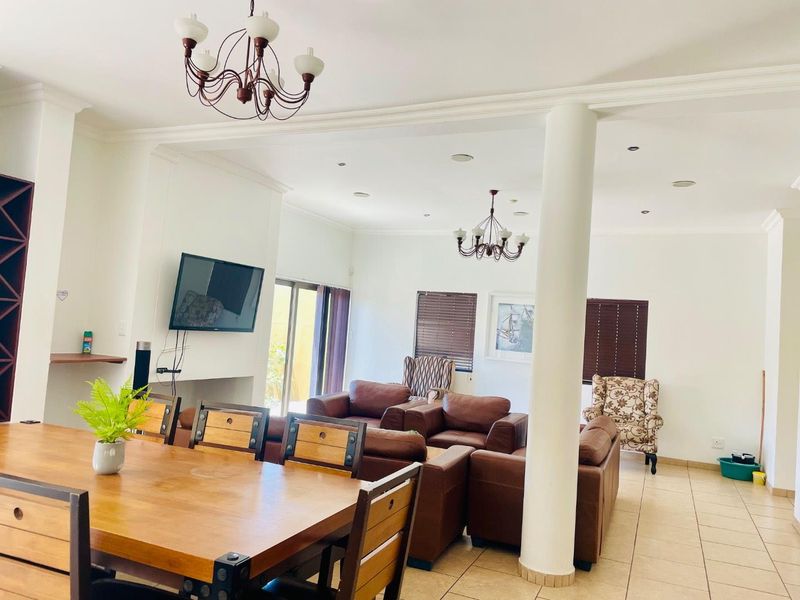 Beautiful 4 Bedroom Double-Storey house🏠 for sale in Langstrand. - Photo 3