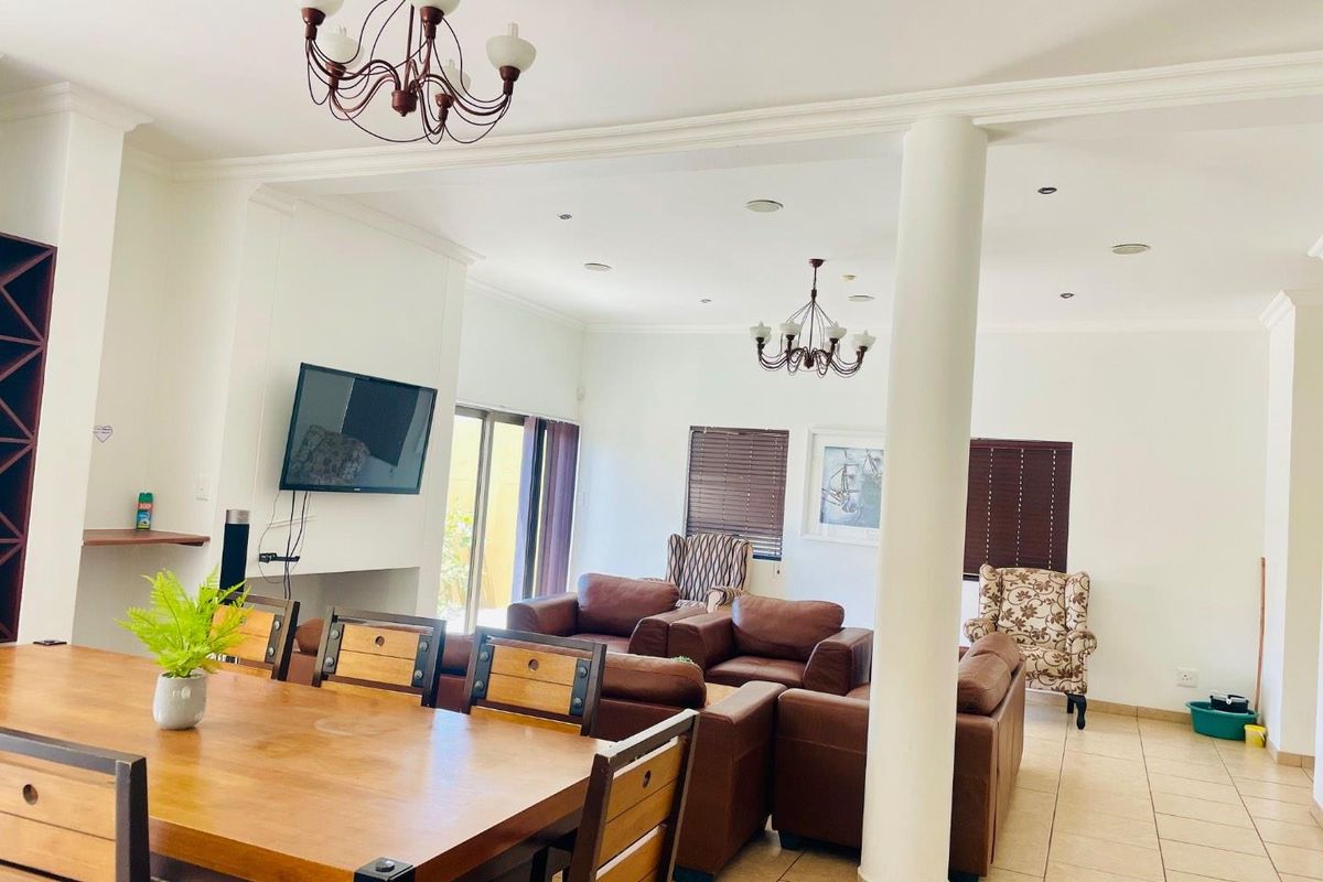 Beautiful 4 Bedroom Double-Storey house🏠 for sale in Langstrand. - Photo 3