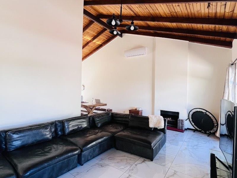 BEAUTIFUL 4 BEDROOM HOME FOR SALE IN SOUGHT-AFTER EROS |N$ 4,950,000 (excluding costs) - Photo 7