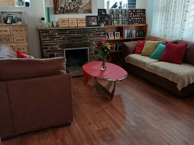 Family Home with Flat close to Duneside School and Dunesmall - Photo 3