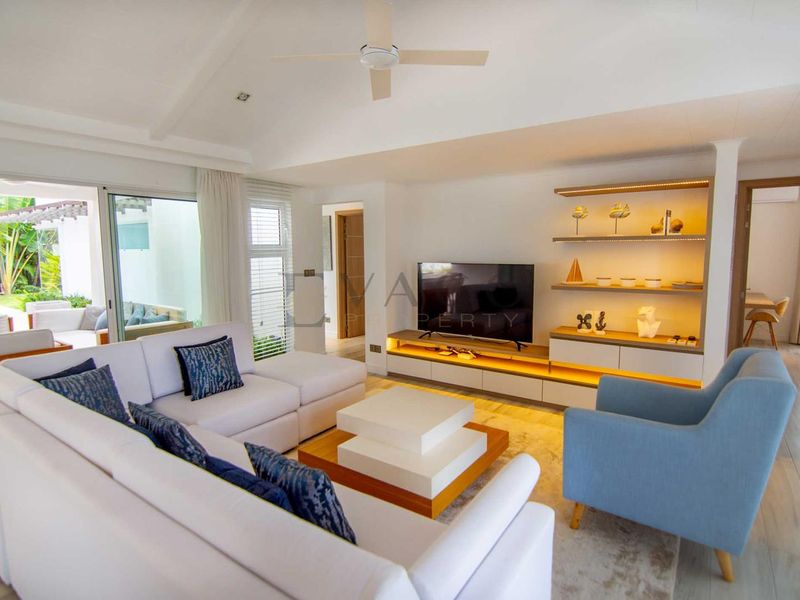 LUXURY VILLA READY FOR IMMEDIATE ENJOYMENT. - Photo 5