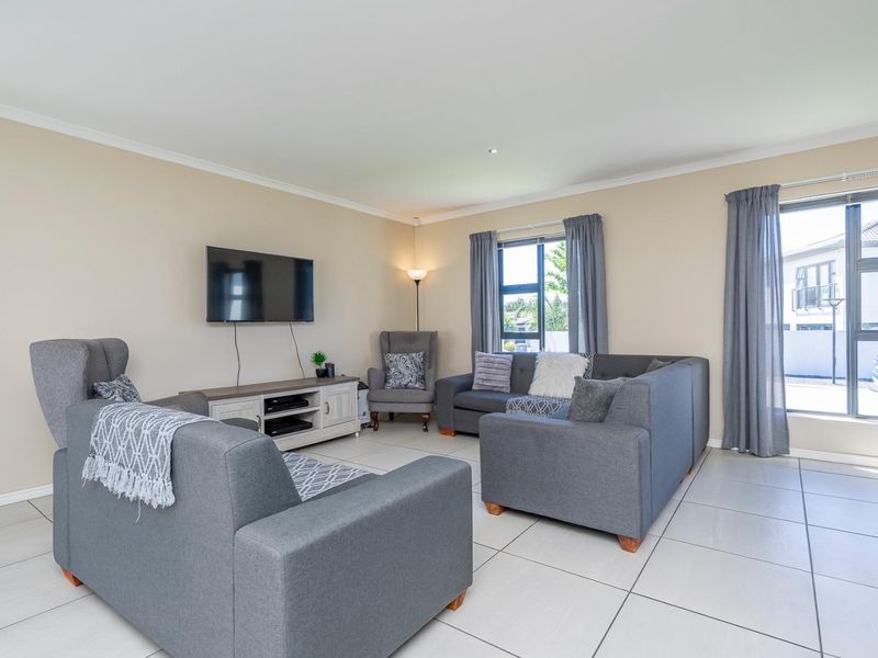 Modern and Refined - Solè Country Estate - Photo 4