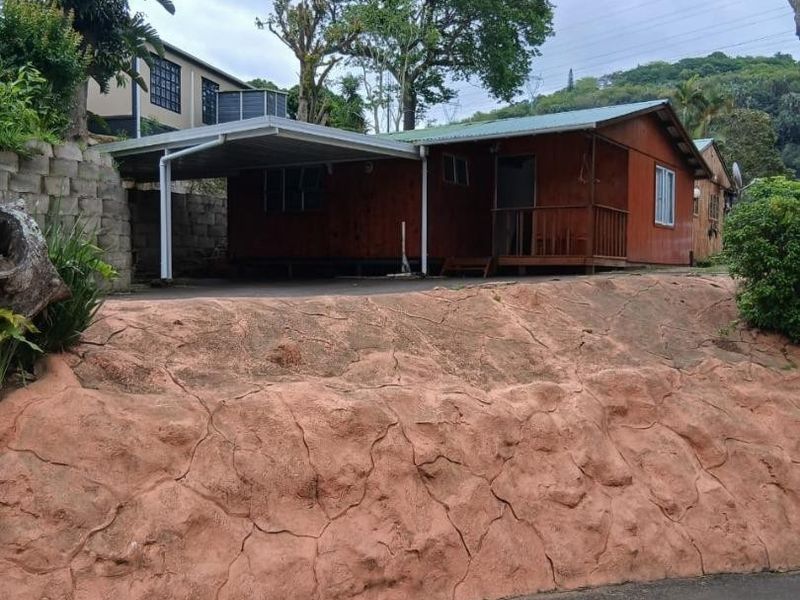 Tranquil and Nestled 2 bedroom wood cabin in Queensburgh Caravan Resort - Photo 3