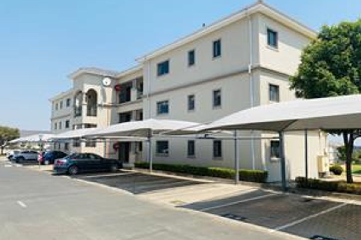 A Lovely 2 Bedroom Apartment for Sale in Summerset - Photo 2