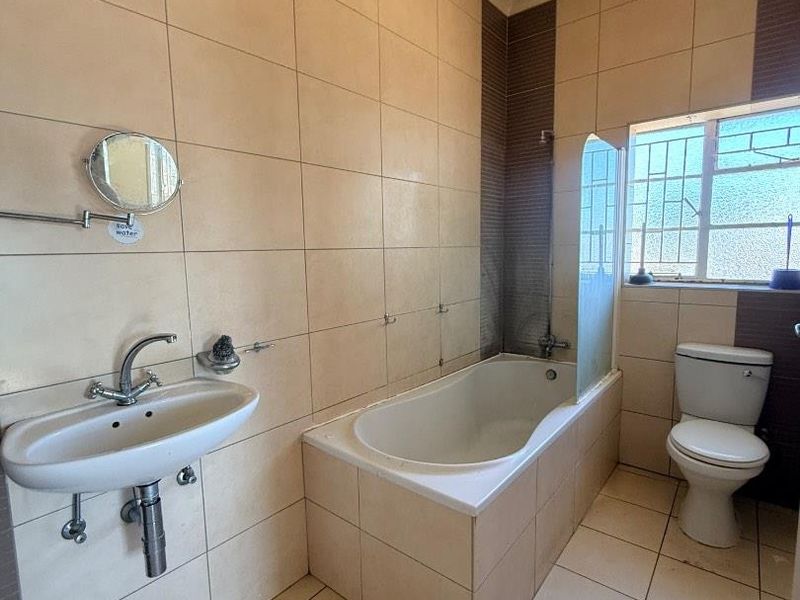 🎓🏡 INVEST IN STUDENT ACCOMMODATION – EARN FROM DAY ONE! 🏡🎓WHK WEST - Photo 7