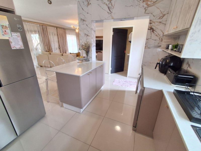 Exclusive Listed - Newly Renovated Duplex For Sale In Die Hoewes - Photo 7