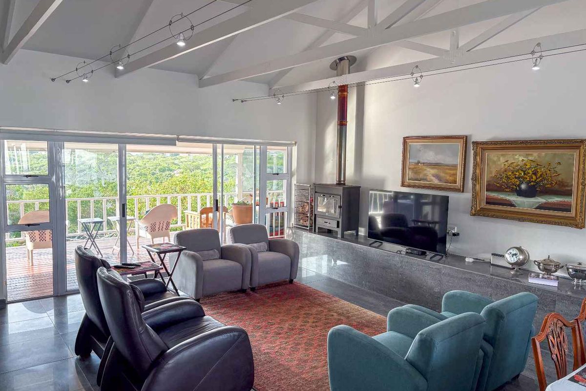 Where Family Comfort Meets a Coveted Goukou River Location - Photo 5