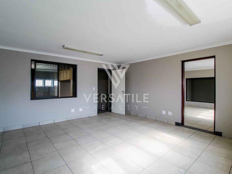 Two adjacent Warehouses for Sale in the Light Industrial Area, Walvis Bay - Photo 4
