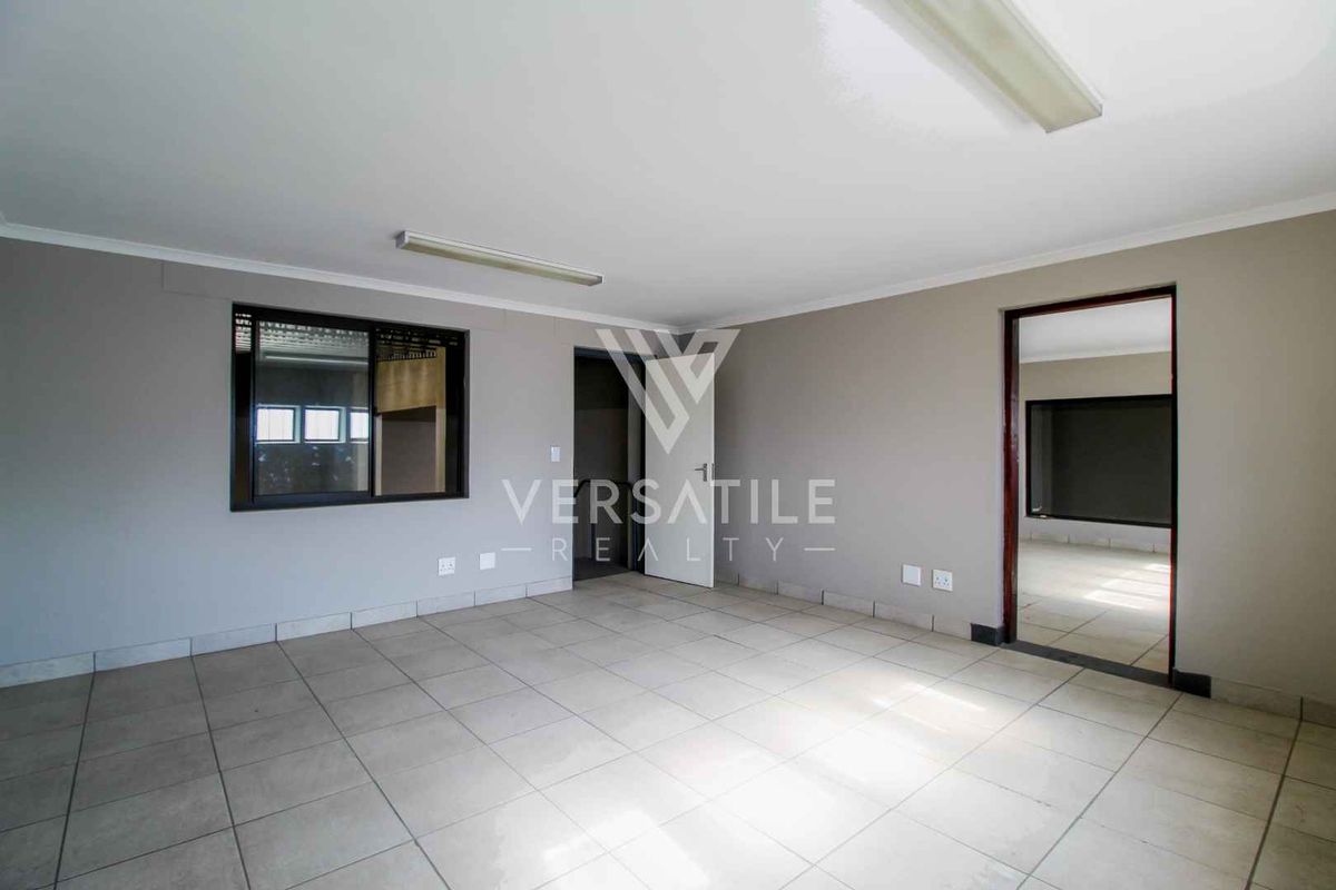 Two adjacent Warehouses for Sale in the Light Industrial Area, Walvis Bay - Photo 4