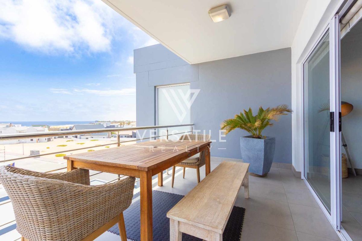 Fully Furnished Penthouse with Permanent Sea Views | To Let - Photo 4