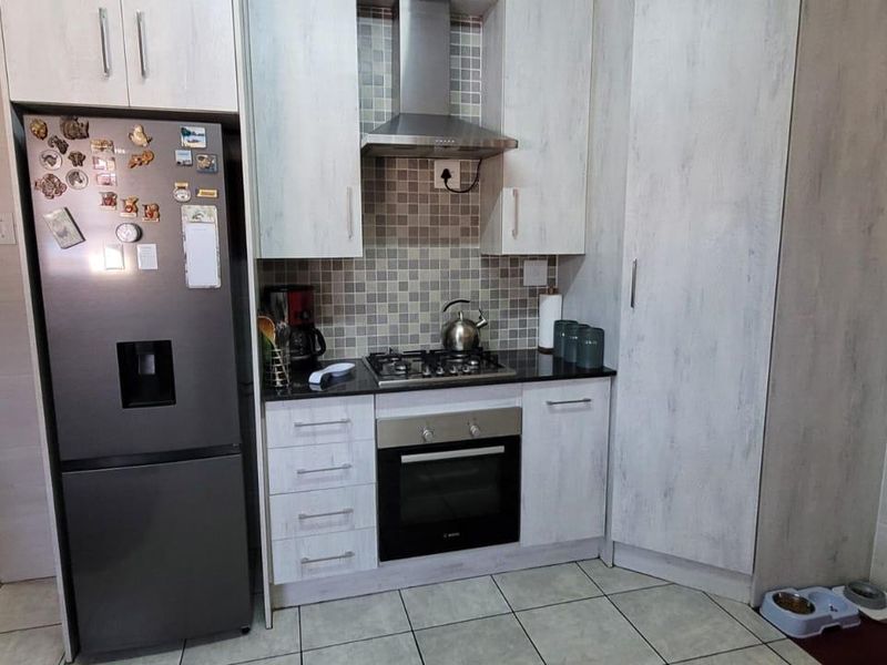 Dual-Living Potential in Randhart - Photo 5