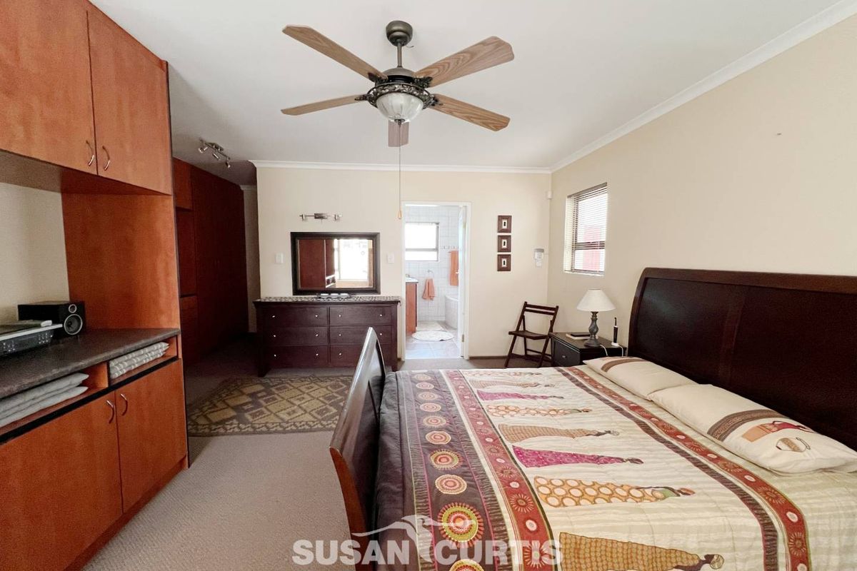 READY TO MOVE IN! - Photo 5