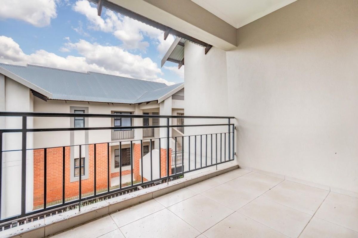 Upstairs unit. - Photo 5