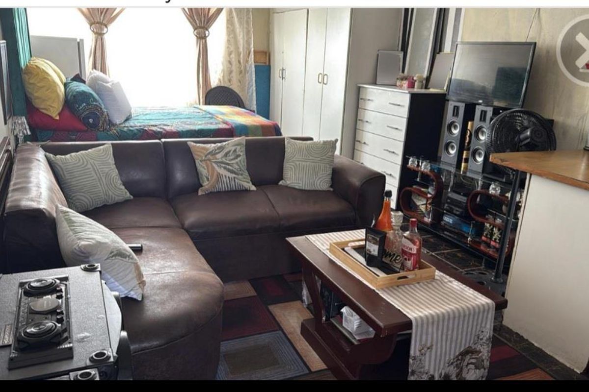 I bedroom flat in Kempton Park CBD - Photo 3