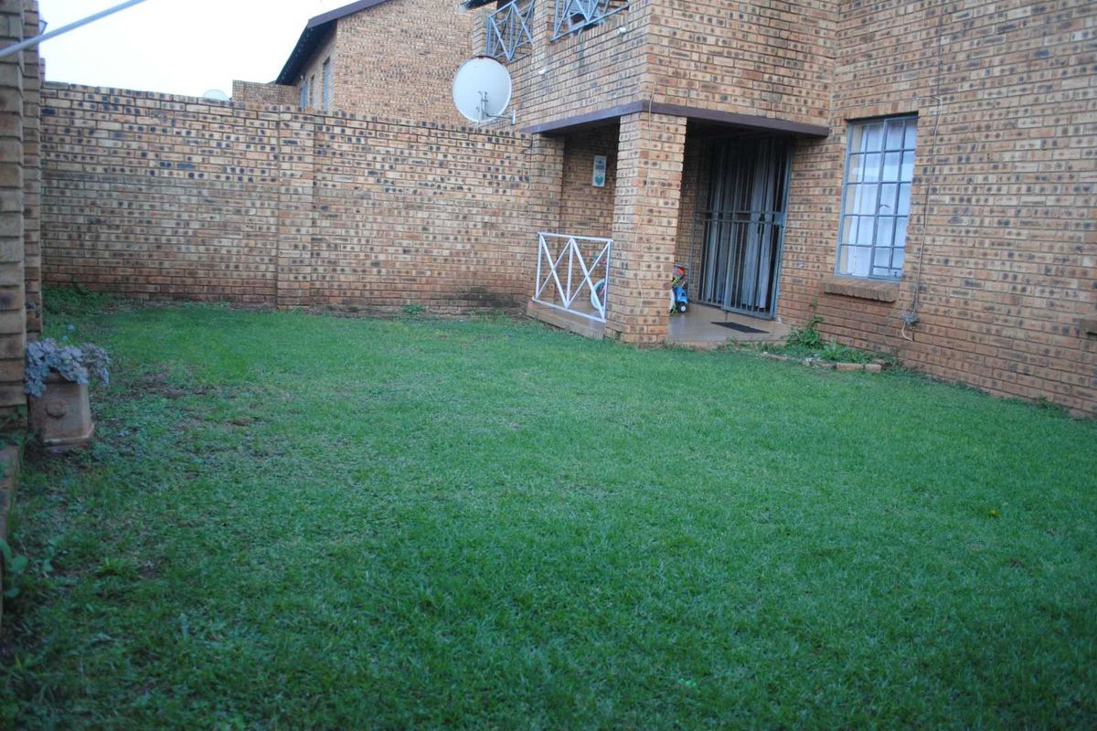 Apartment in Meyerton - Photo 2