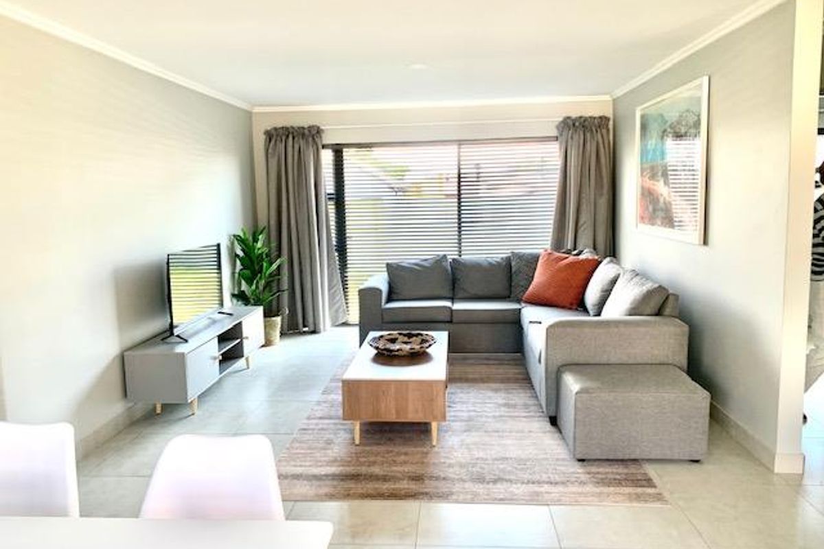 Newly Built Contemporary Townhouses in Pellissier - Photo 2