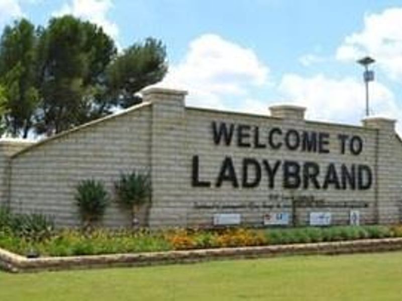 A BLANK CANVAS TO MAKE YOUR DREAM COME TRUE - Photo 2