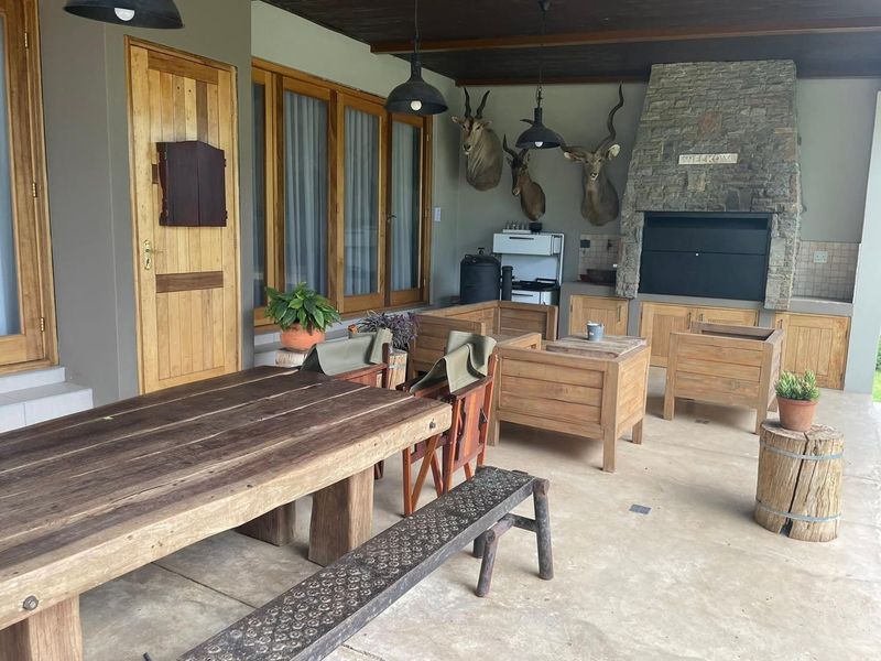 Truly impressive double-storey home - spacious, luxurious and one of a kind!!! - Photo 2