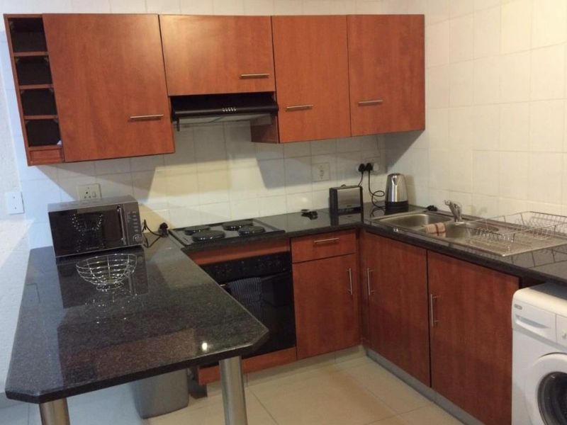 A CHARMING ONE BEDROOM APARTMENT - Photo 3