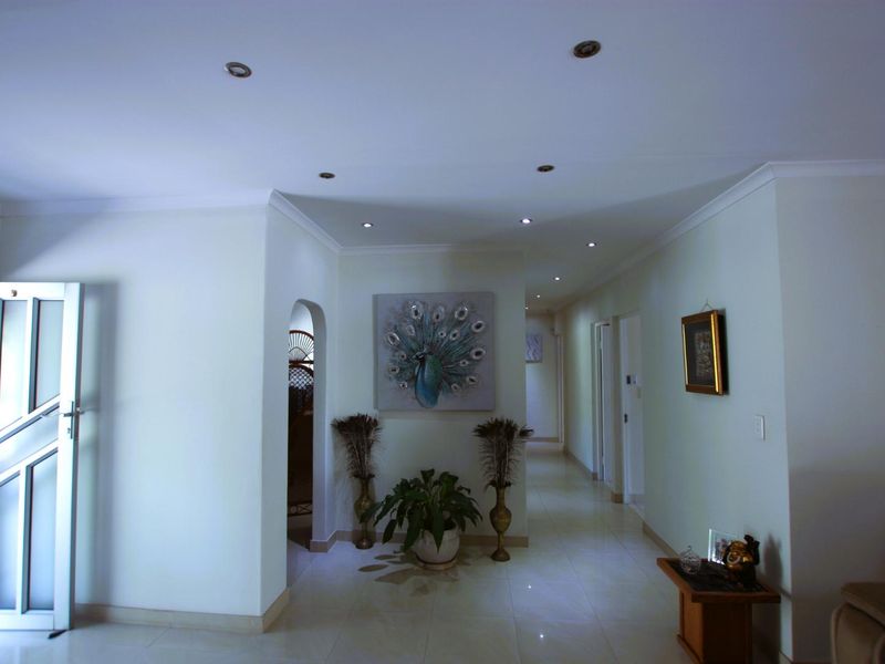 Beautiful Home Cowies Estate - Photo 9