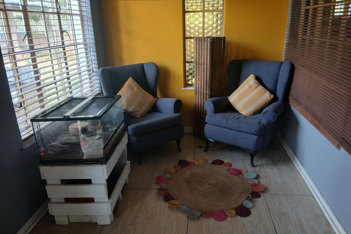 Large family home - Photo 4