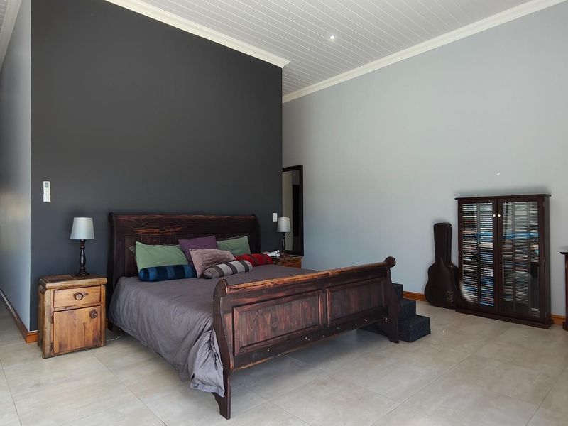 Architectural Marvel in Wildlife Development on the Garden Route - Photo 10