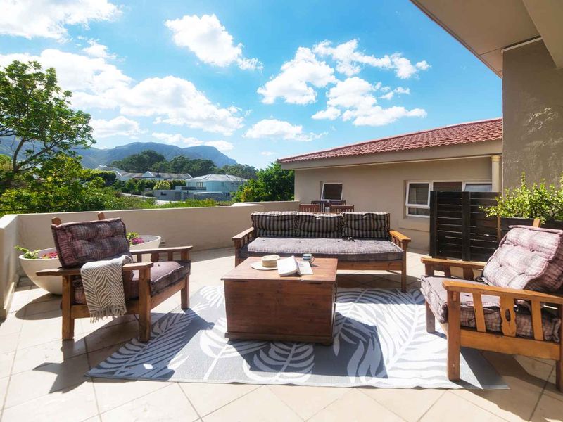 LARGE RESIDENTIAL HOME FOR SALE - Photo 5