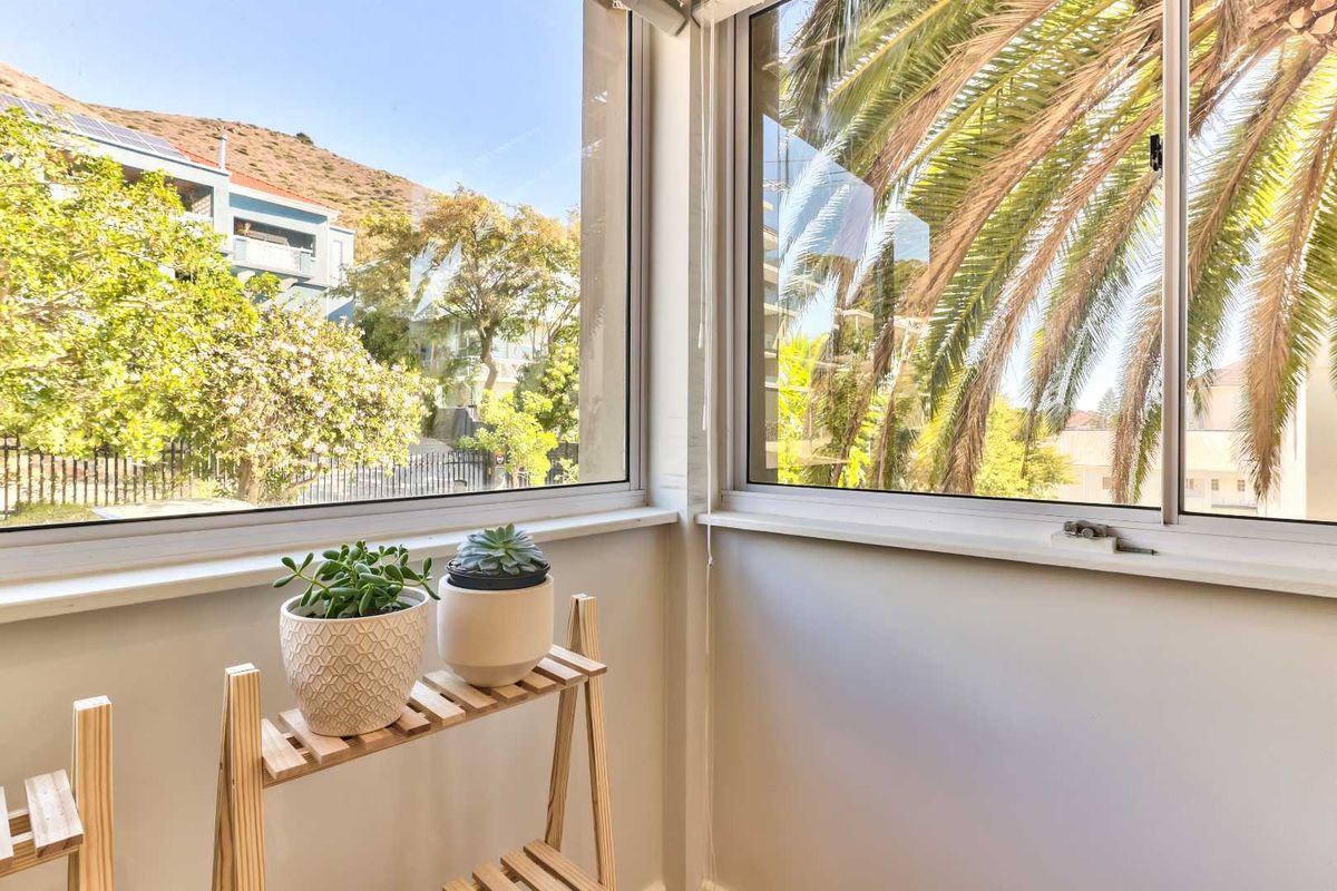 Charming 2-Bedroom Apartment in Upper Green Point.- 26K. - Photo 2