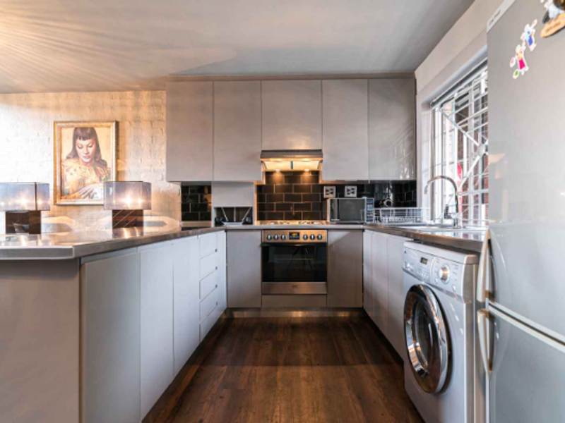 FABULOUS TRENDY LIFESTYLE,  IN POPULAR DE WATERKANT- VICTORIA JUNCTION - Photo 2