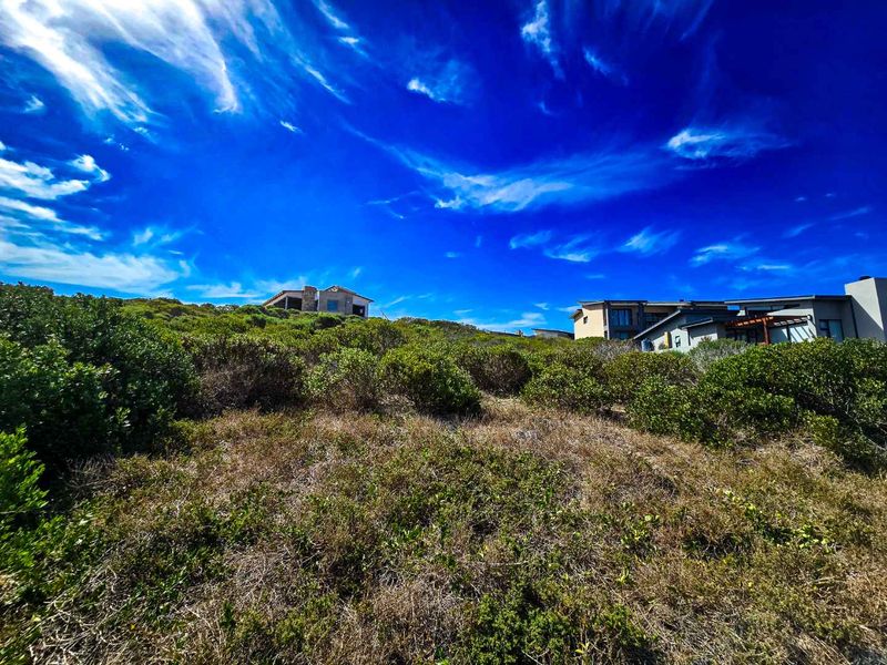 The right location at the right price. - Photo 8