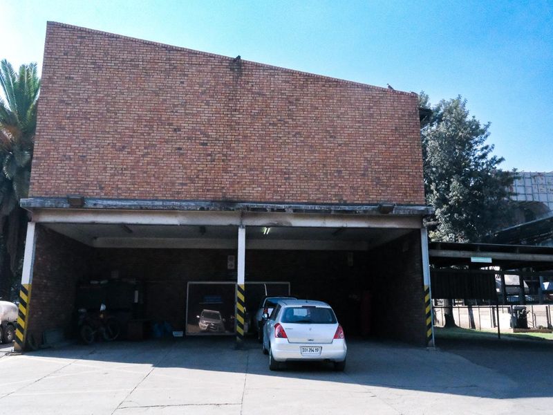 TO LET - OFFICE BLOCK / CLINIC - Photo 2