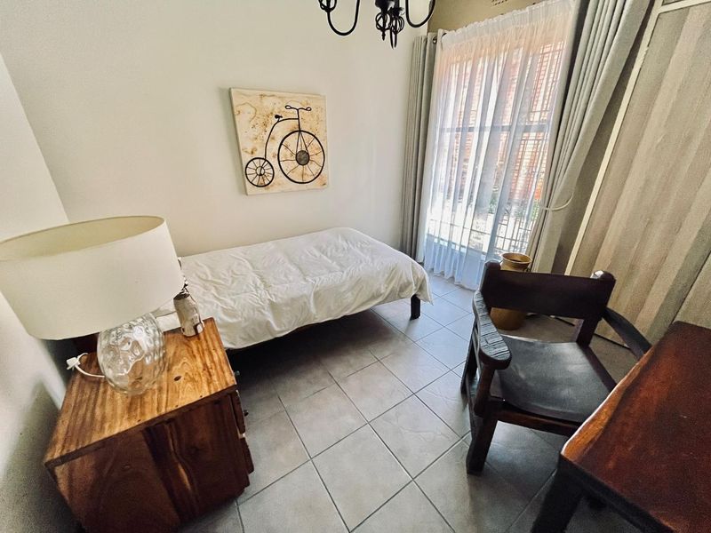 A jewel of a house in Boksburg South, located in a quiet area with no pedestrian traffic - Photo 10