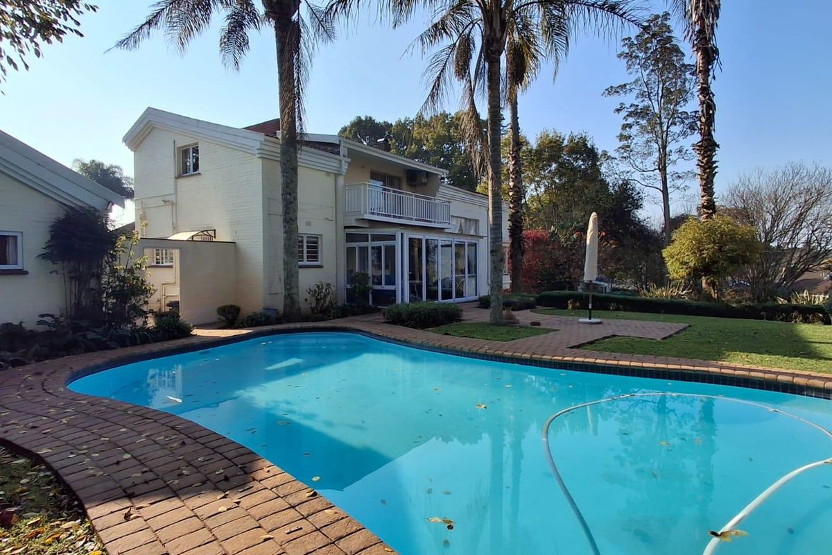 Stately Family Home with Separate Cottage in Greendale, Howick - Photo 3