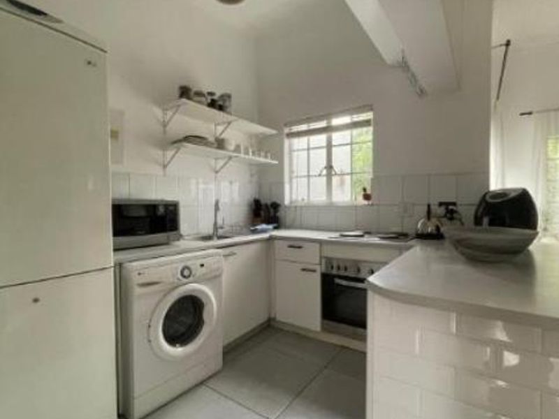 Fully furnished 1 Bedroom Apartment - Photo 6