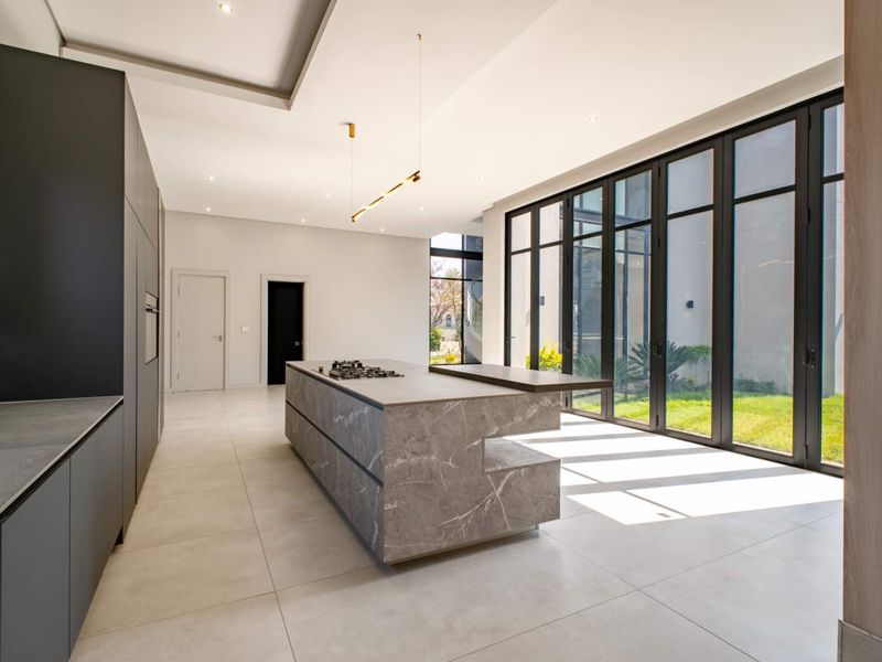 Brand-New Five-Bedroom Masterpiece For Sale in Waterfall Country Estate - Photo 4