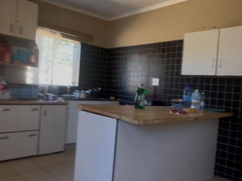 Multi-Use Property for Sale in Windhoek North | Ideal for Offices or Investment - Photo 6