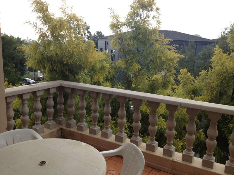 STUPENDOUS FULLY FURNISHED 1 BED APARTMENT IN THIS MAGNIFICENT COMPLEX - Photo 5