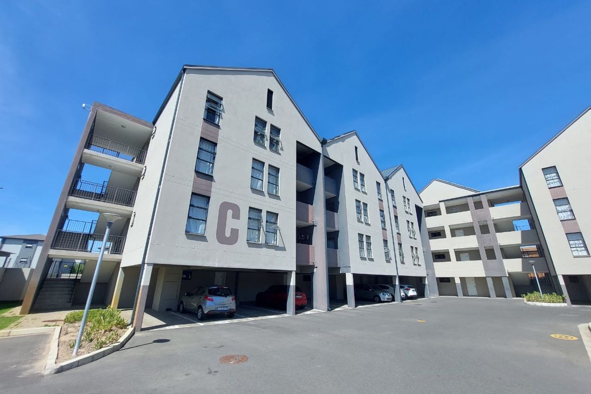 Unfurnished Two Bedroom Apartment To Rent in Parklands - Photo 3