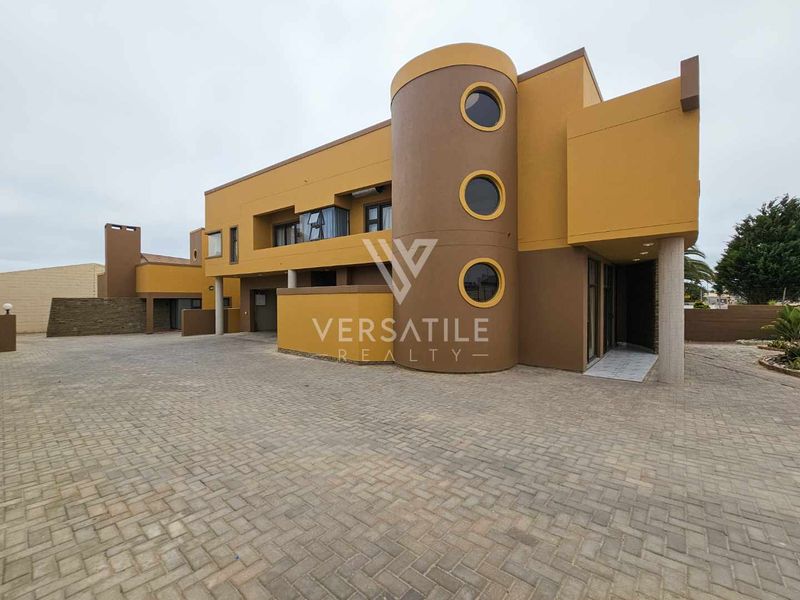 Spacious Multi-Living Home in Hage Heights, Swakopmund - Photo 6