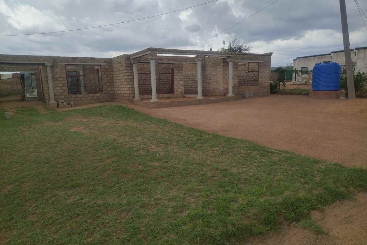 Unfinished 3 bedrooms house for sale in Klipgat - Photo 2